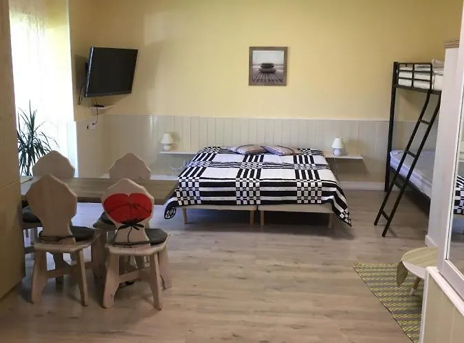 Reinholdi Puhkemaja Дом отдыха Jabara